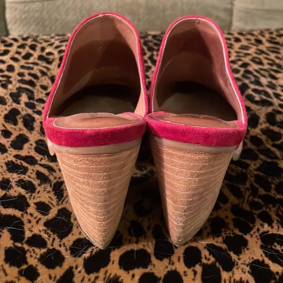 Beautiful red, Jeffrey Campbell mules - Picture 2 of 4